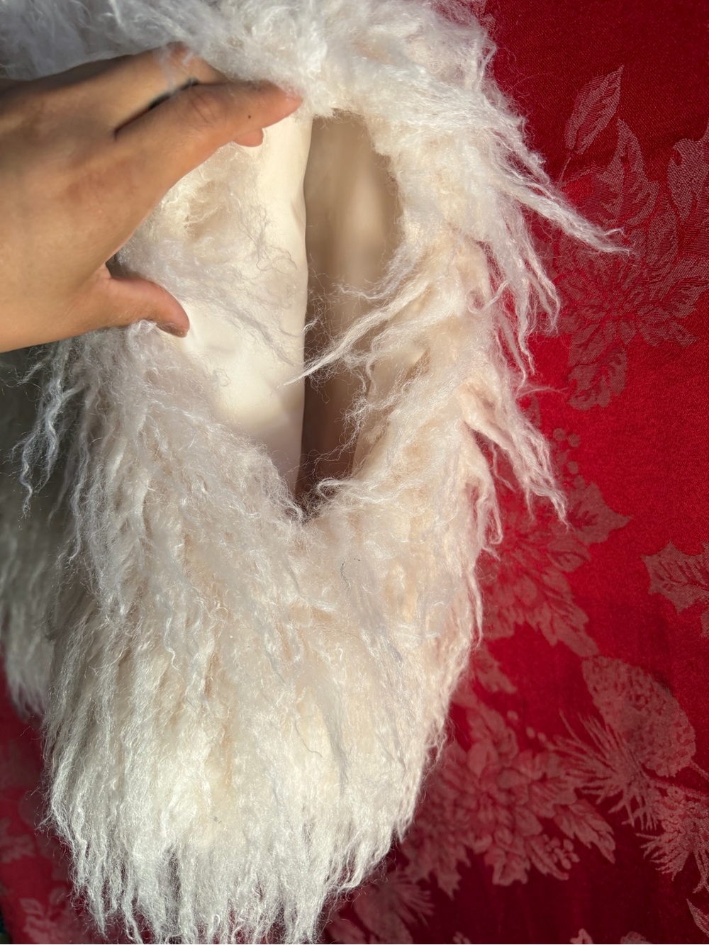AKIRA coco Faux fur vest - Picture 6 of 7